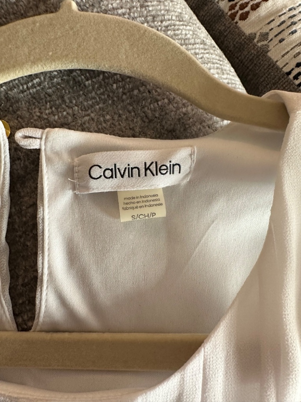 Calvin Klein Pleated Sleeveless Blouse Size S Office Career Top Classic - Picture 3 of 5